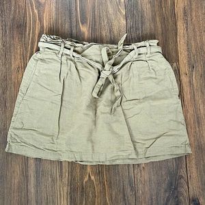 Women’s American Eagle skirt with pockets